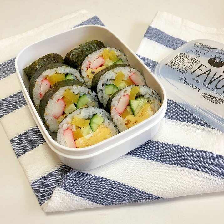たまご カニカマ きゅうり たくあんの 海苔巻き レシピ 作り方 By まかろん 楽天レシピ たまご カニカマ きゅうり たくあんの 海苔巻き レシピ 作り方 By まかろん 楽天レシピ
